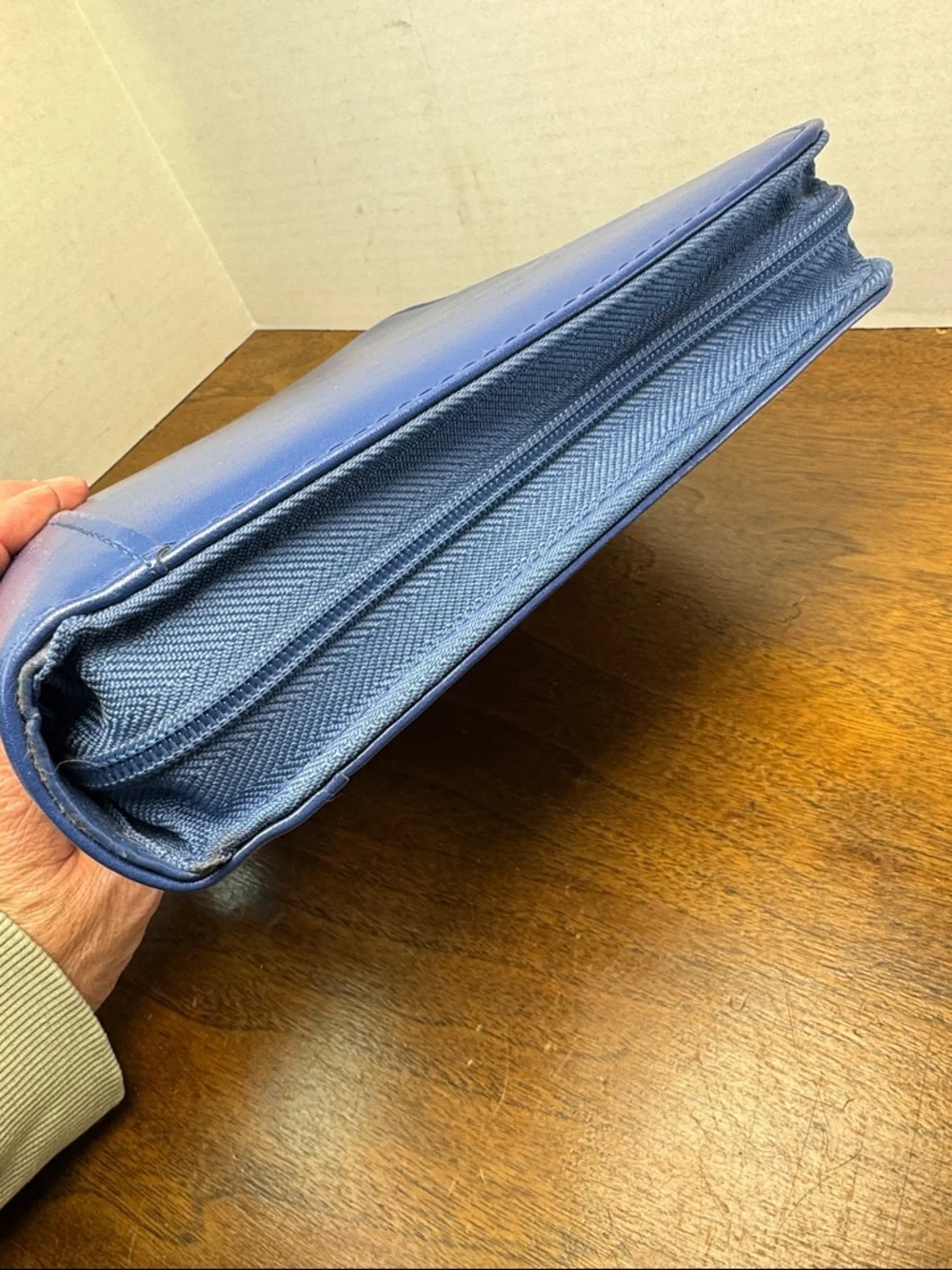 Franklin Covey Blue Faux Leather Zip Classic Planner Binder Case w/ 1.75
